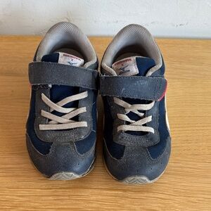 Mizuno Kids Navy and Gray Sneakers